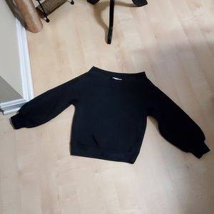 H&M black sweat shirt